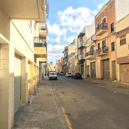 Luqa Apartment - 5 Mins From Airport מראה חיצוני תמונה