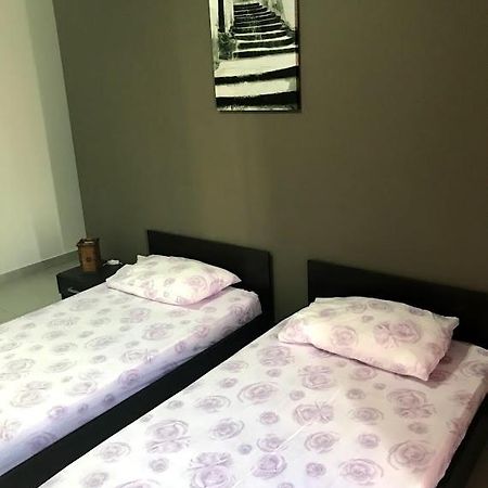 Luqa Apartment - 5 Mins From Airport מראה חיצוני תמונה