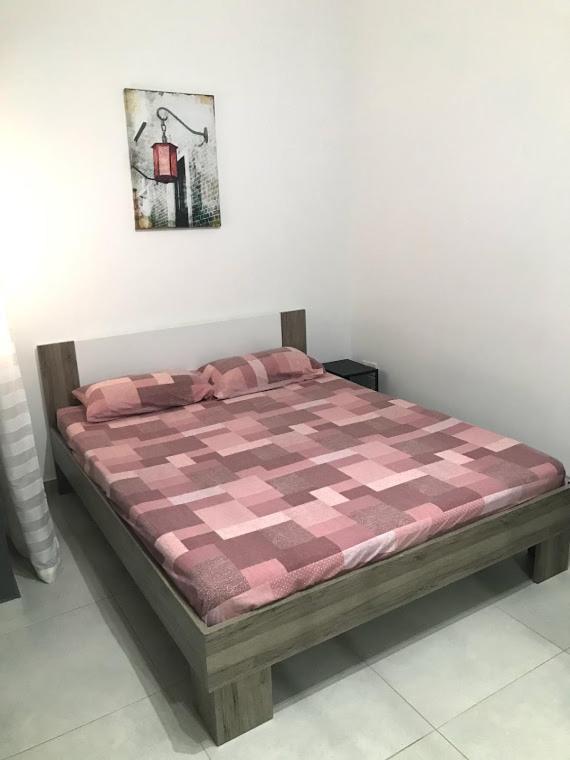 Luqa Apartment - 5 Mins From Airport מראה חיצוני תמונה